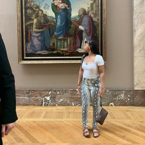 Meet your Posher, Simone